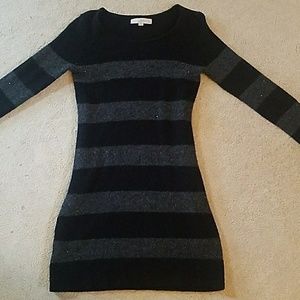 Like new long sleve sweater dress- fitted